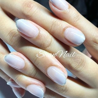 シンプルネイル💅 
シンプルだけど、ラメフレンチがとても上品です❤️
このデザイン、人気です✨✨ #上品ネイル
#オフィスネイル
#グレージュネイル
#ラメフレンチ#京都
#京都ネイルサロン
#京都ネイリスト
#shannail
#京都市南区
#西大路ネイル
#東寺ネイル
#自宅ネイルサロン
#プライベートネイルサロン
#ネイルブックからご予約可能です
#お気軽にお問い合わせ下さい #オールシーズン #オフィス #ブライダル #ハンド #グラデーション #グレージュ #お客様 #シャンネイル #ネイルブック