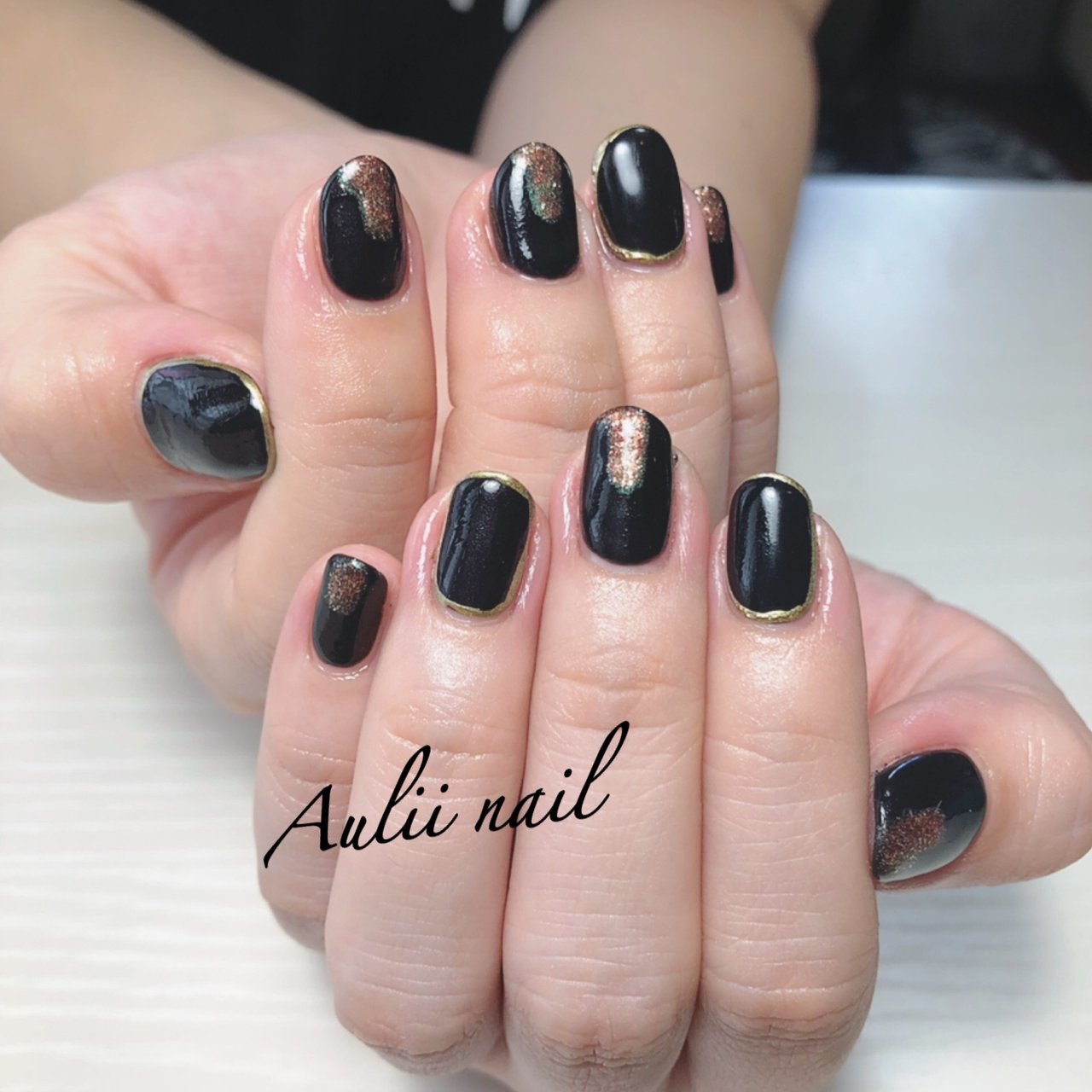 秋/ハンド/ニュアンス/ミディアム/ブラック - aulii nail sakugawaの 