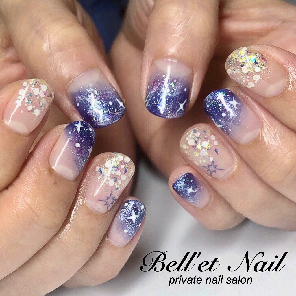 ライブ グラデーション ギャラクシー ホワイト ネイビー Bell Et Nail ネイリスト佐藤綾子のネイルデザイン No ネイルブック