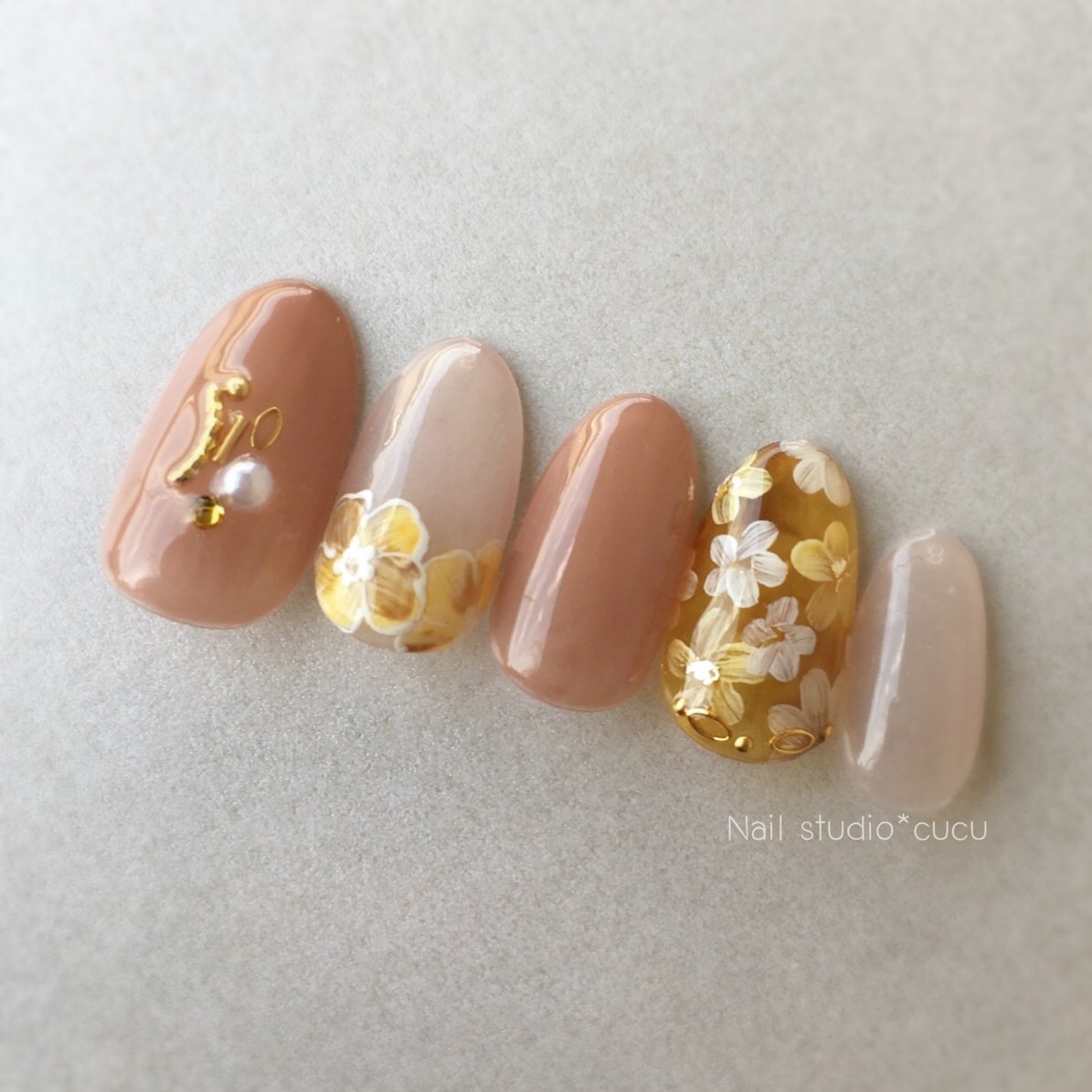 秋 ハンド ブラウン グレージュ ジェル Nail Studio Cucuのネイルデザイン No ネイルブック