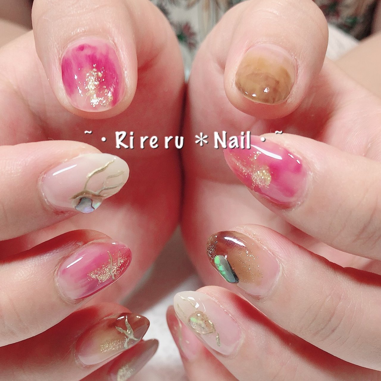 秋 ハンド グラデーション ラメ シェル Ri Re Ru Nail リレル ネイルのネイルデザイン No ネイルブック