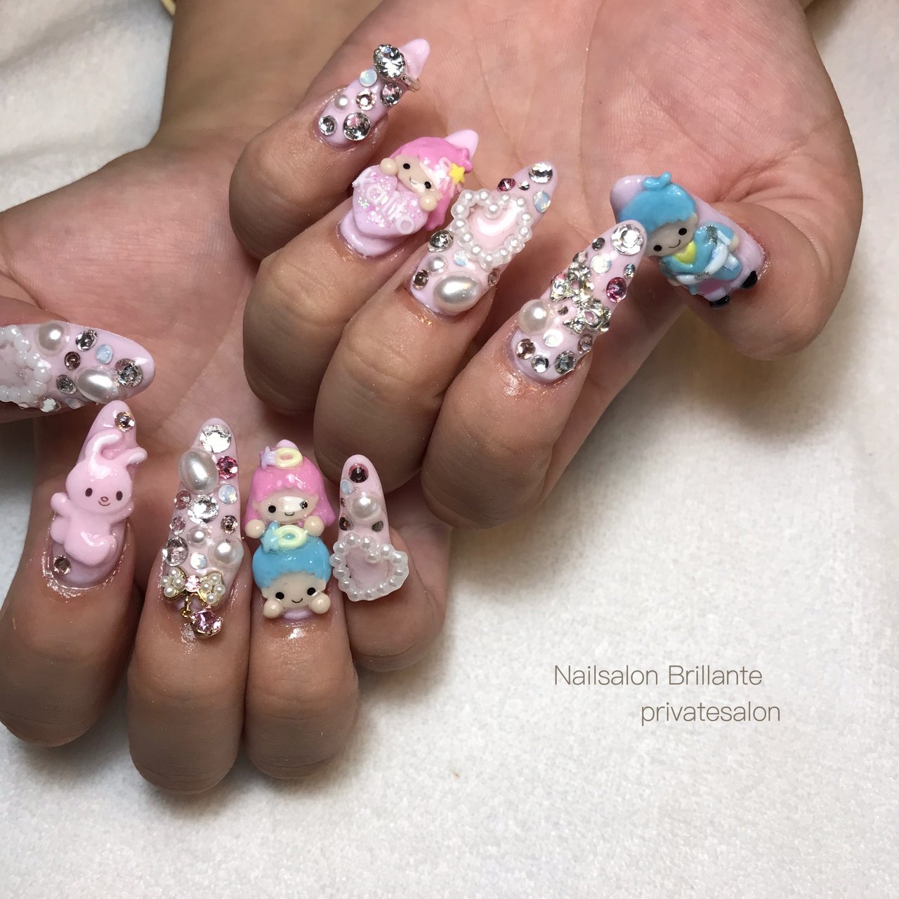 ライブ ハンド ハート キャラクター 3d Nailsalon Brillante ブリランテ のネイルデザイン No ネイル ブック