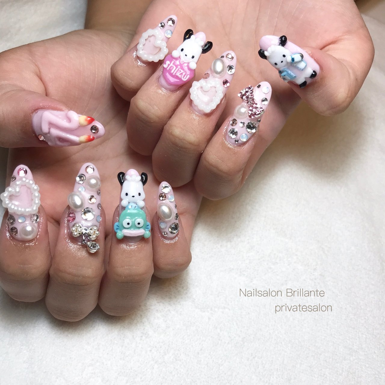 ライブ ハンド ハート キャラクター 3d Nailsalon Brillante ブリランテ のネイルデザイン No ネイル ブック