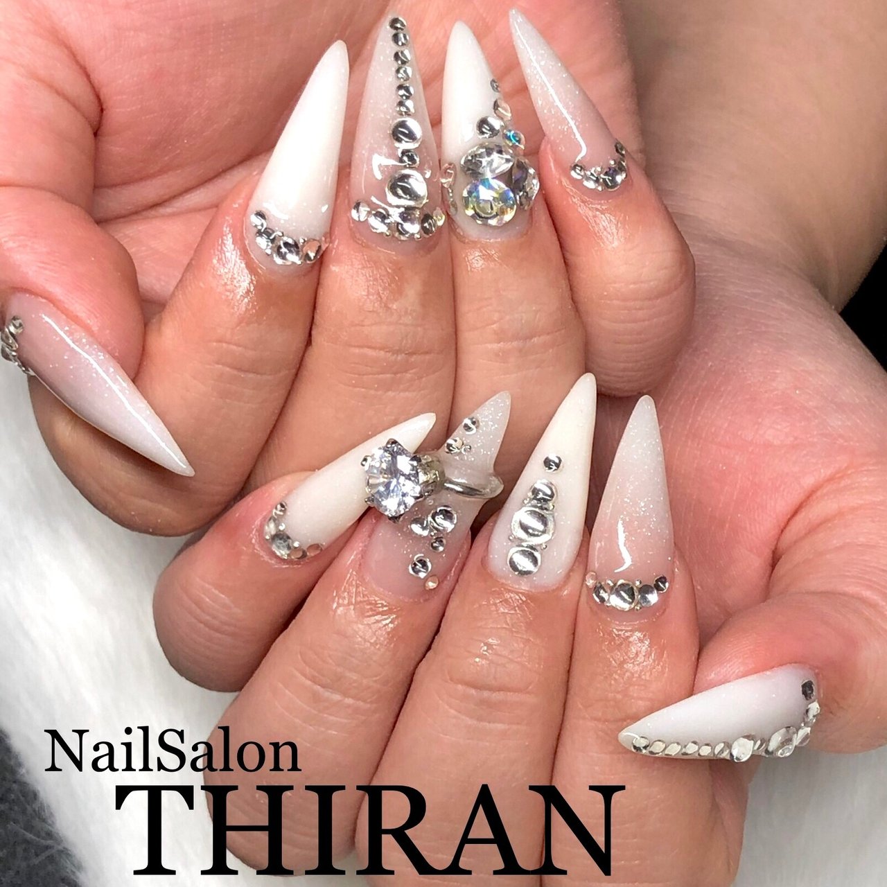 オールシーズン ブライダル ハンド シンプル グラデーション Nailsalon Thiranのネイルデザイン No ネイルブック
