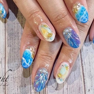 お客様ネイル♡﻿ やりたいデザイン全部詰め込みました🏄‍♀️☀️﻿
﻿
.
#ネイル #ネイルデザイン #ネイルアート #ジェルネイル #夏ネイル #天然石ネイル #ユニコーンネイル #波模様 #縦グラデーション #ブルーネイル #ゴールド #人魚の鱗ネイル #人魚の鱗 #水面ネイル #シェル #貝殻 #ヒトデ #パール #飯田市ネイル #飯田市ネイルサロン #自宅ネイルサロン #夏 #旅行 #海 #リゾート #ハンド #シェル #マリン #マーメイド #ユニコーン #ミディアム #ブルー #ネイビー #ゴールド #ジェルネイル #お客様 #Nail Salon【eight】 #ネイルブック