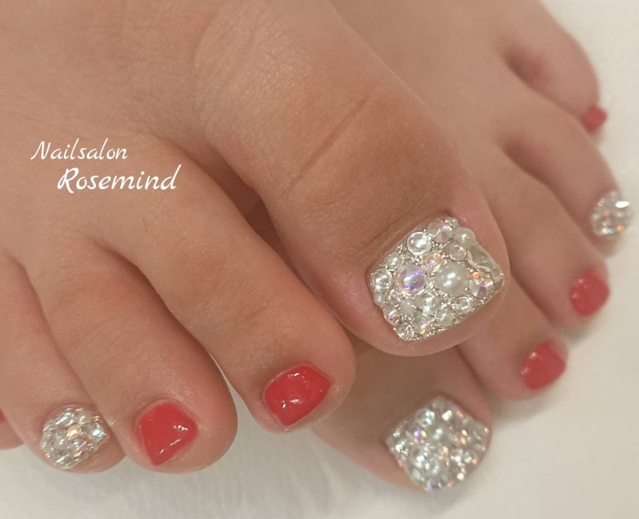 オールシーズン リゾート パーティー フット ラメ Nail Rosemindのネイルデザイン No 4617745 ネイルブック