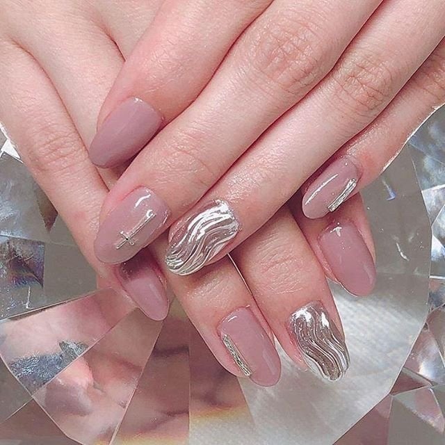 オールシーズン ハンド ワンカラー ミラー ミディアム Nail Salon Rose 56のネイルデザイン No ネイルブック