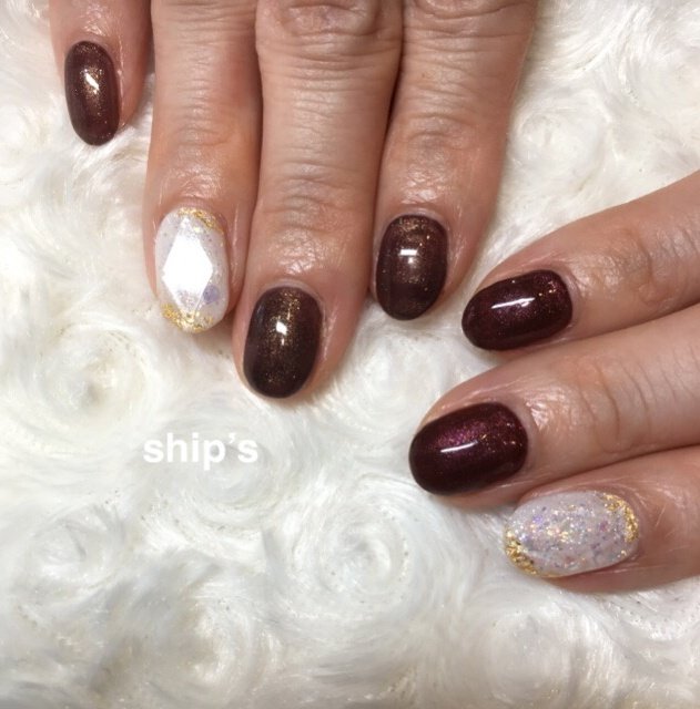 シンプル ワンカラー ホワイト ボルドー ブラウン Ship S のネイルデザイン No ネイルブック