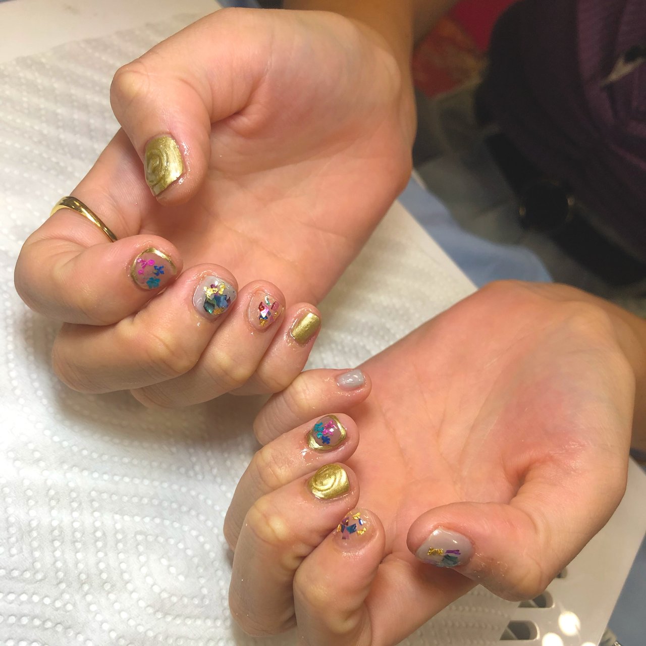 ショート ベージュ ゴールド カラフル ジェル Aikoのネイルデザイン No ネイルブック