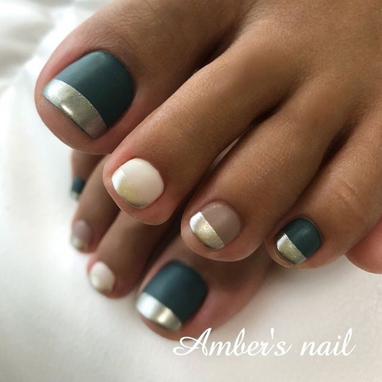 秋 冬 女子会 フット シンプル Amber S Nail アンバーズネイルのネイルデザイン No ネイルブック