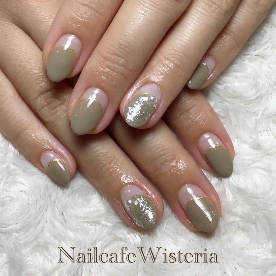 秋 グリーン グレージュ グレー Nailcafewisteriaのネイルデザイン No ネイルブック