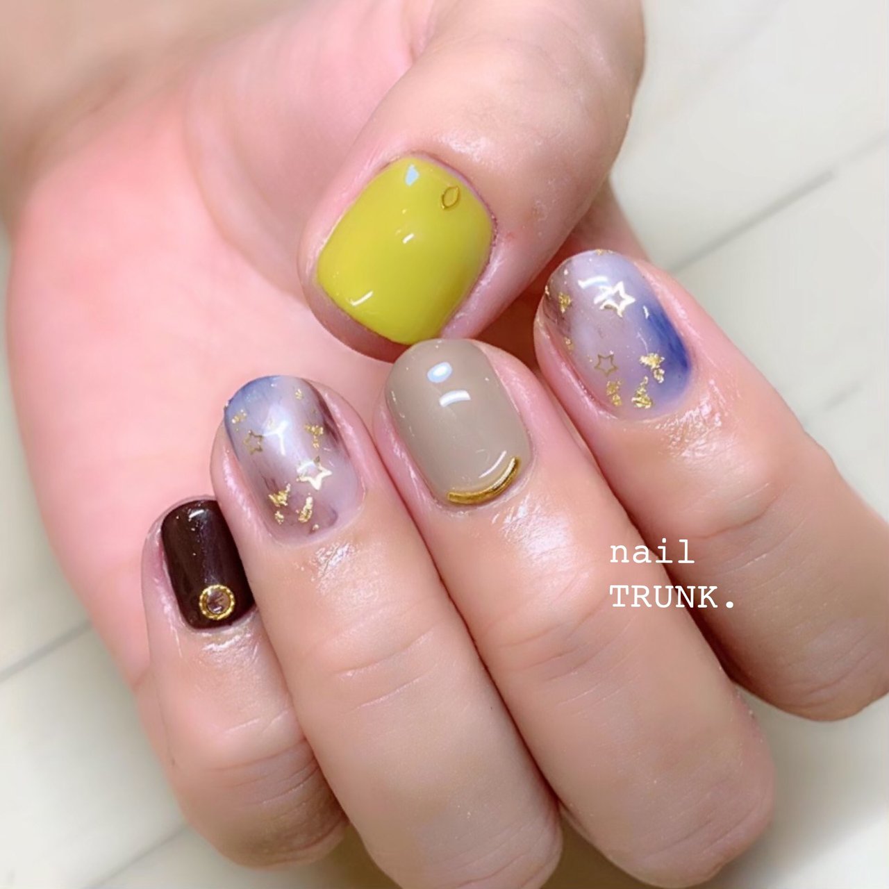 秋 ハンド 星 マーブル ショート Nail Trunkのネイルデザイン No ネイルブック