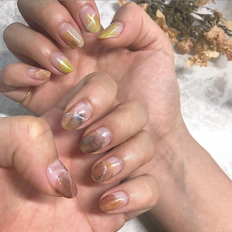 秋 オールシーズン ハンド セルフネイル Nailroom Caratのネイルデザイン No ネイルブック