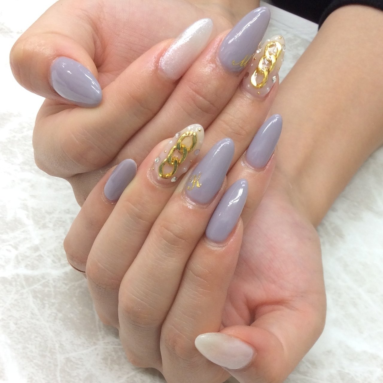 秋 ハンド チェーン ロング ホワイト Nailsalon Daisyのネイルデザイン No ネイルブック