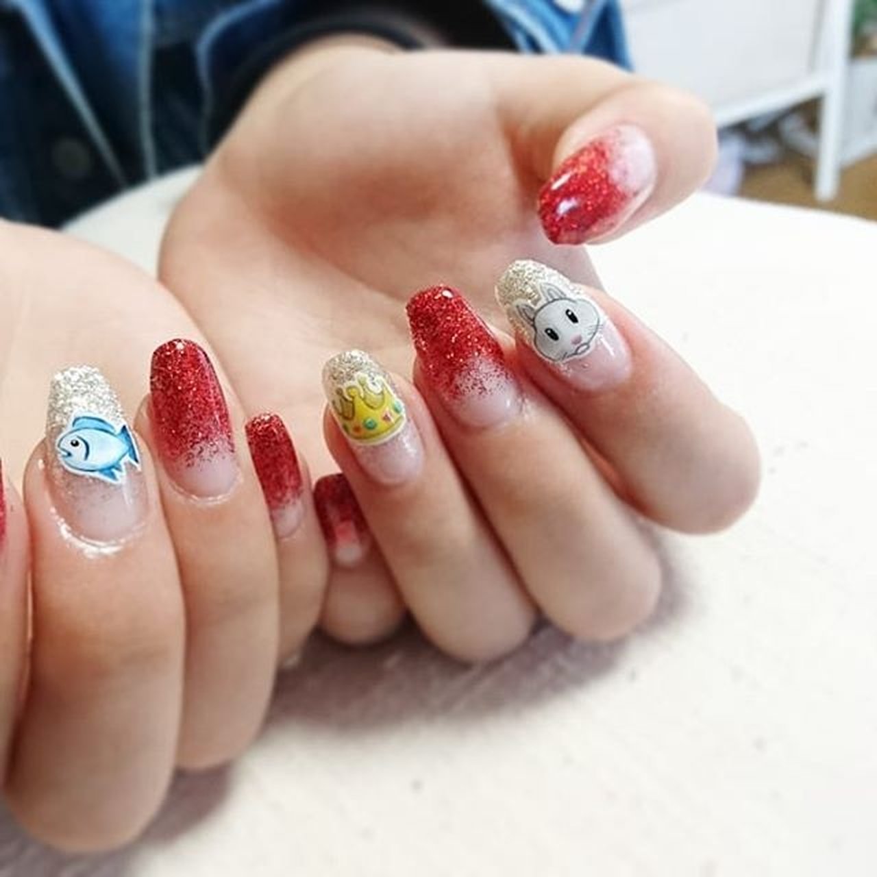 オールシーズン クリスマス ハンド ラメ 痛ネイル Yui 美爪屋 蘭のネイルデザイン No ネイルブック