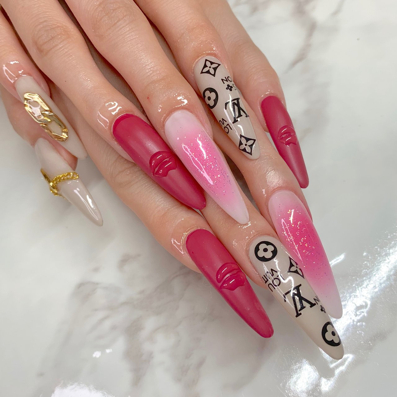 秋 冬 オールシーズン パーティー ハンド Eriのネイルデザイン No ネイルブック