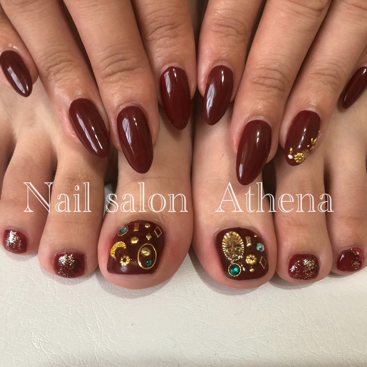 秋 フット シンプル ワンカラー ビジュー Nailsalon Athenaのネイルデザイン No 4660261 ネイルブック