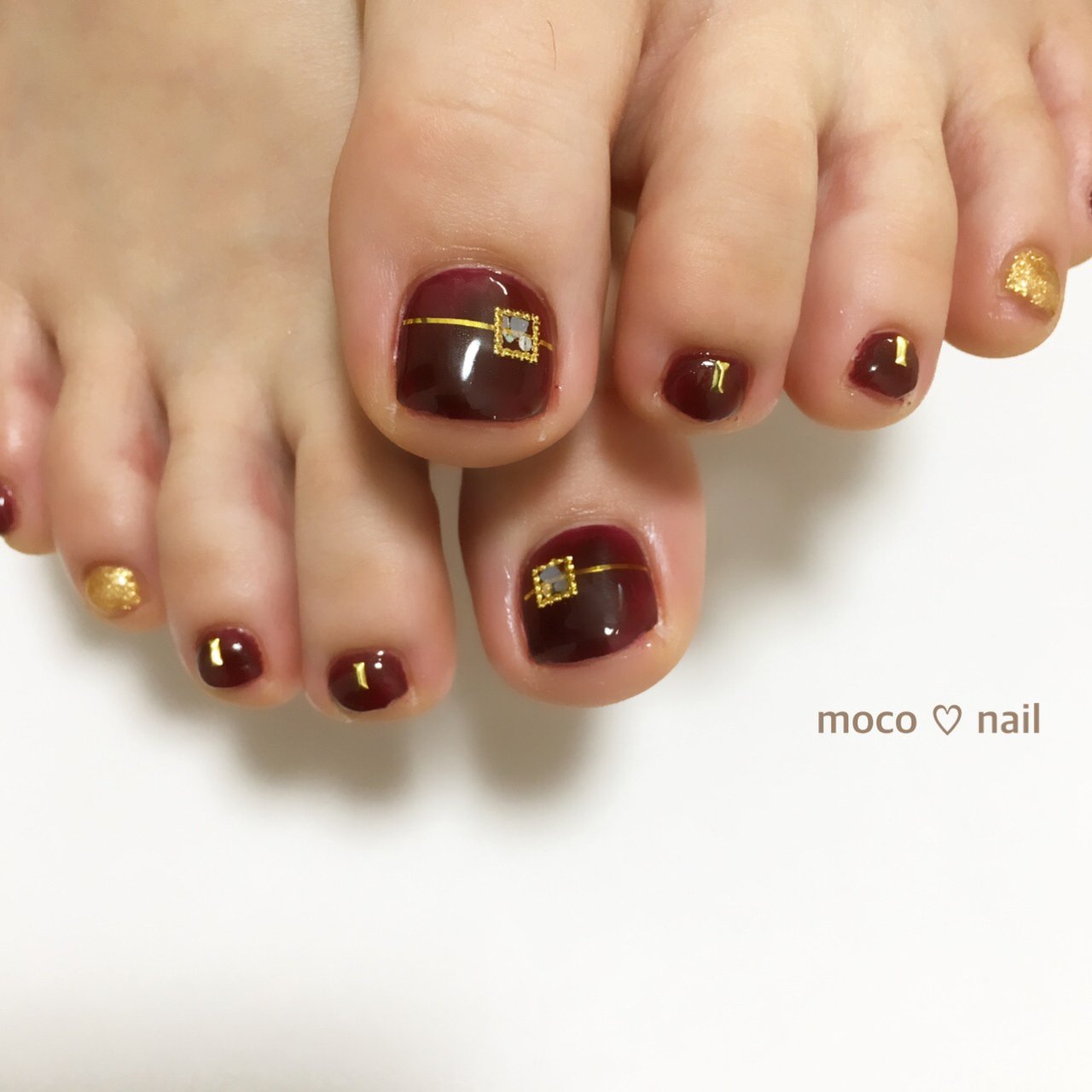 秋 冬 フット シンプル ボルドー Moco Nailのネイルデザイン No ネイルブック