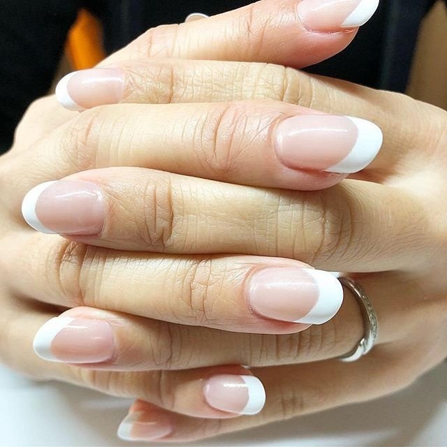 ハンド シンプル フレンチ ミディアム ホワイト Keiko のネイルデザイン No ネイルブック