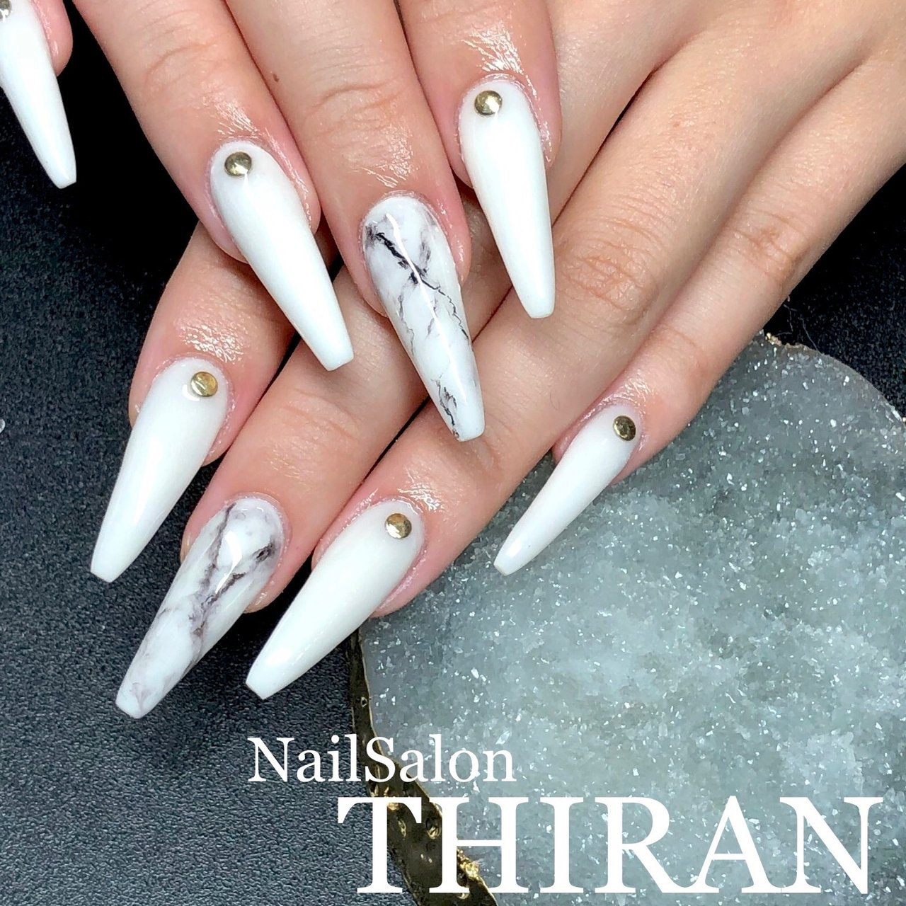 オールシーズン ハンド シンプル ワンカラー 大理石 Nailsalon Thiranのネイルデザイン No 4664914 ネイルブック