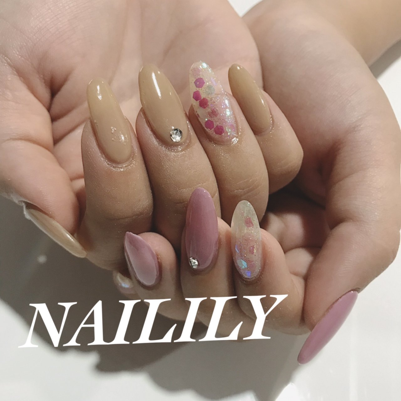 秋 ハンド シンプル ロング ベージュ Naililyのネイルデザイン No ネイルブック