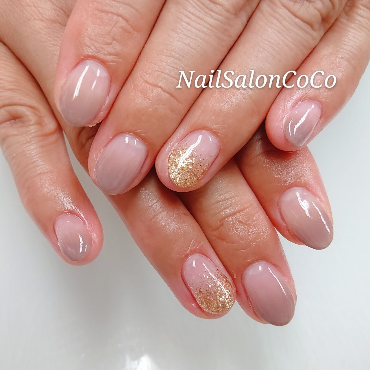 秋 ハンド グラデーション ラメ ミディアム Nailsaloncocoのネイルデザイン No ネイルブック