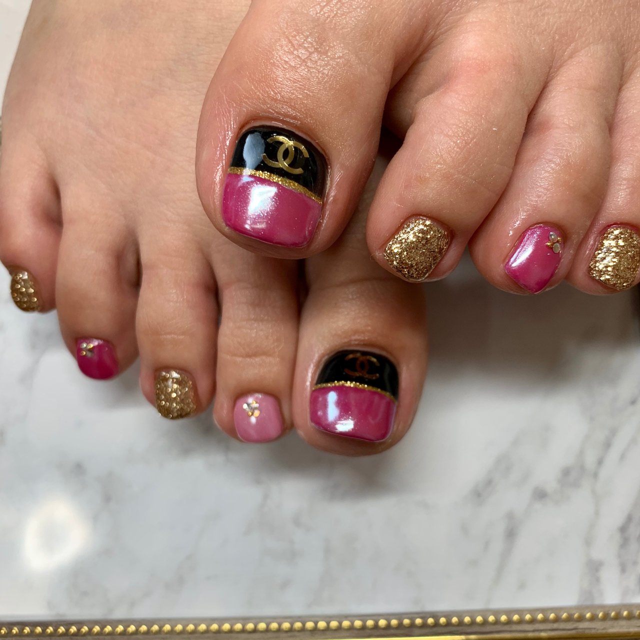 フット ピンク ブラック ゴールド S Nailのネイルデザイン No ネイルブック