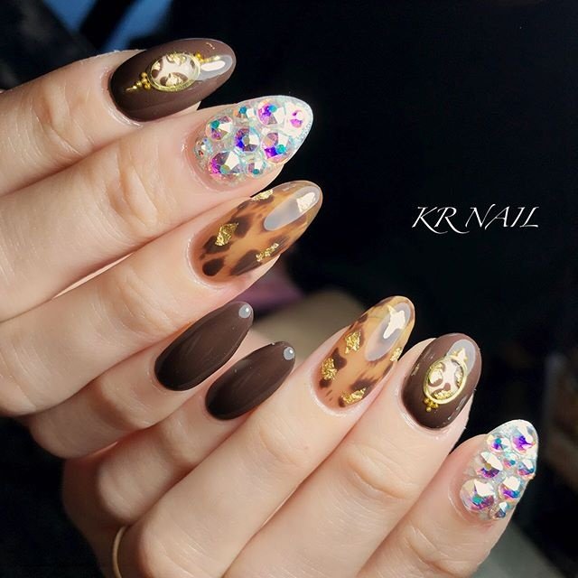 秋 冬 ハンド ラメ ワンカラー Kr Nailのネイルデザイン No ネイルブック