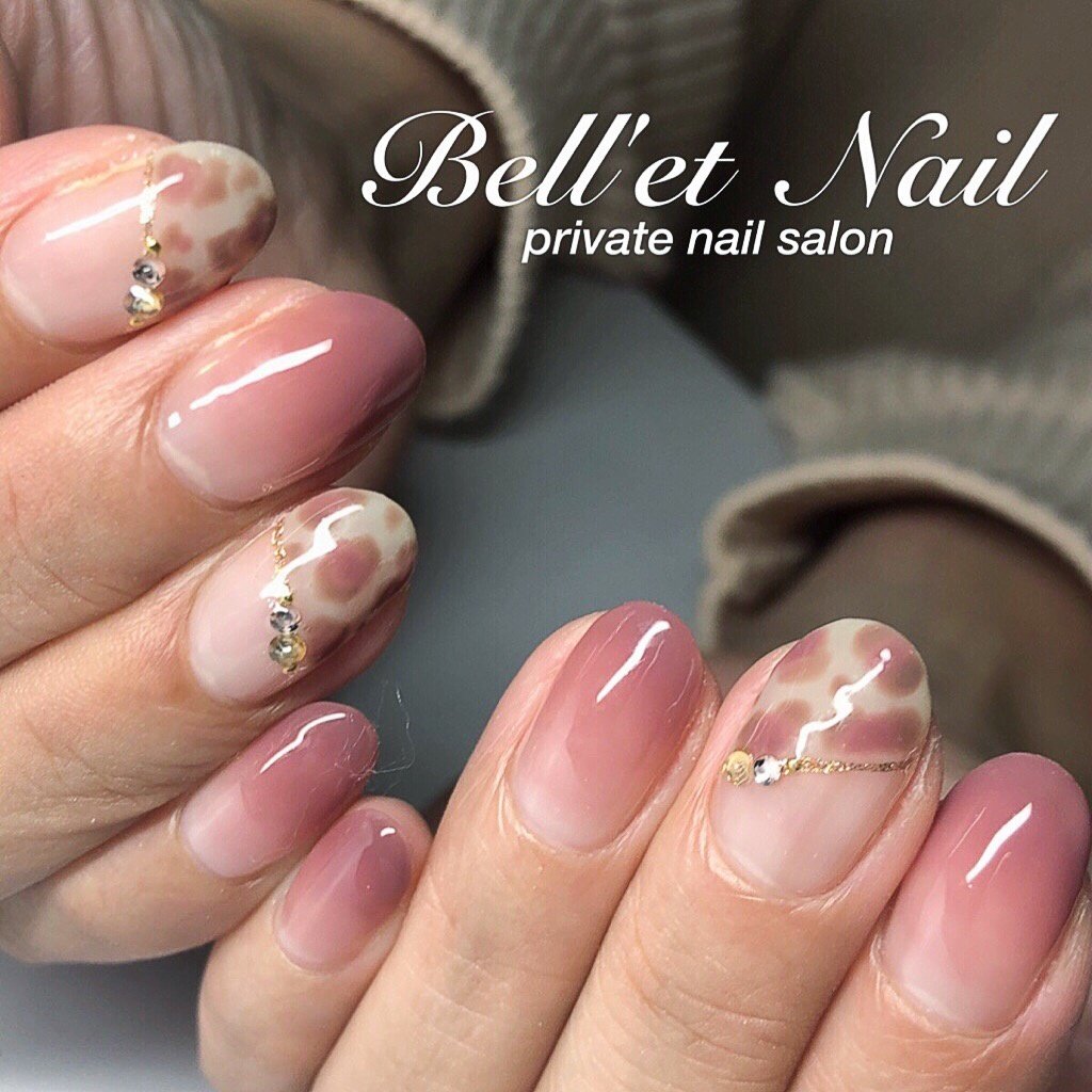 ハンド フレンチ 変形フレンチ アニマル柄 レオパード Bell Et Nail ネイリストayakoのネイルデザイン No ネイルブック