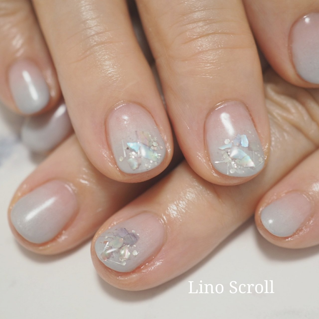グラデーション ショート グレー ジェル お客様 Lino Scrollのネイルデザイン No 4673446 ネイルブック
