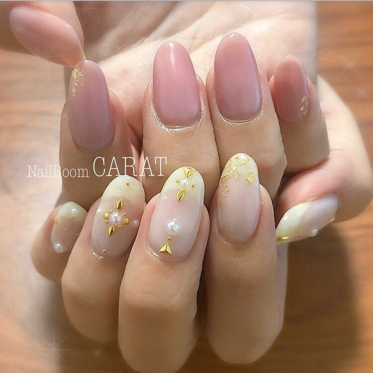 オールシーズン ハンド クリア ベージュ ピンク Nailroom Caratのネイルデザイン No ネイルブック