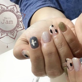 鳥のニュアンスデザインネイル 2025年】新着順｜#鳥ネイルのネイルデザイン｜ネイルブック