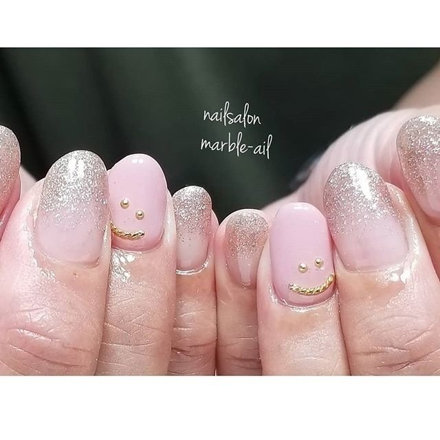 オールシーズン ハンド シンプル グラデーション ショート 葛西 マーブルアイル Nailsalon Marble Ail のネイル デザイン No ネイルブック