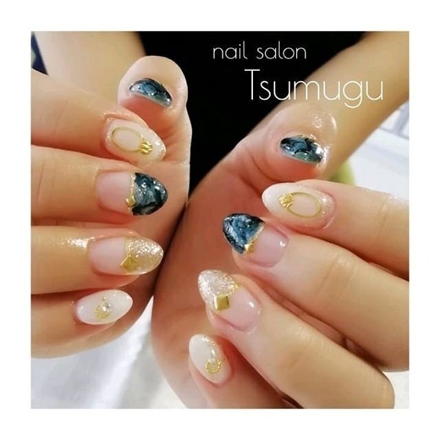 秋 冬 ハンド 変形フレンチ 大理石 Nail Salon Tsumugu ネイルサロン ツムグ のネイルデザイン No 467 ネイル ブック