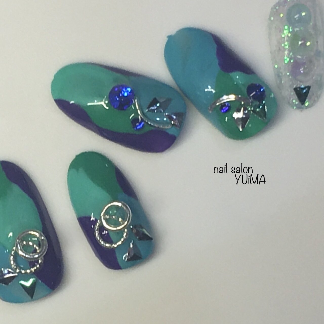 オールシーズン ハンド グラデーション ミディアム ターコイズ Yuimaのネイルデザイン No ネイルブック