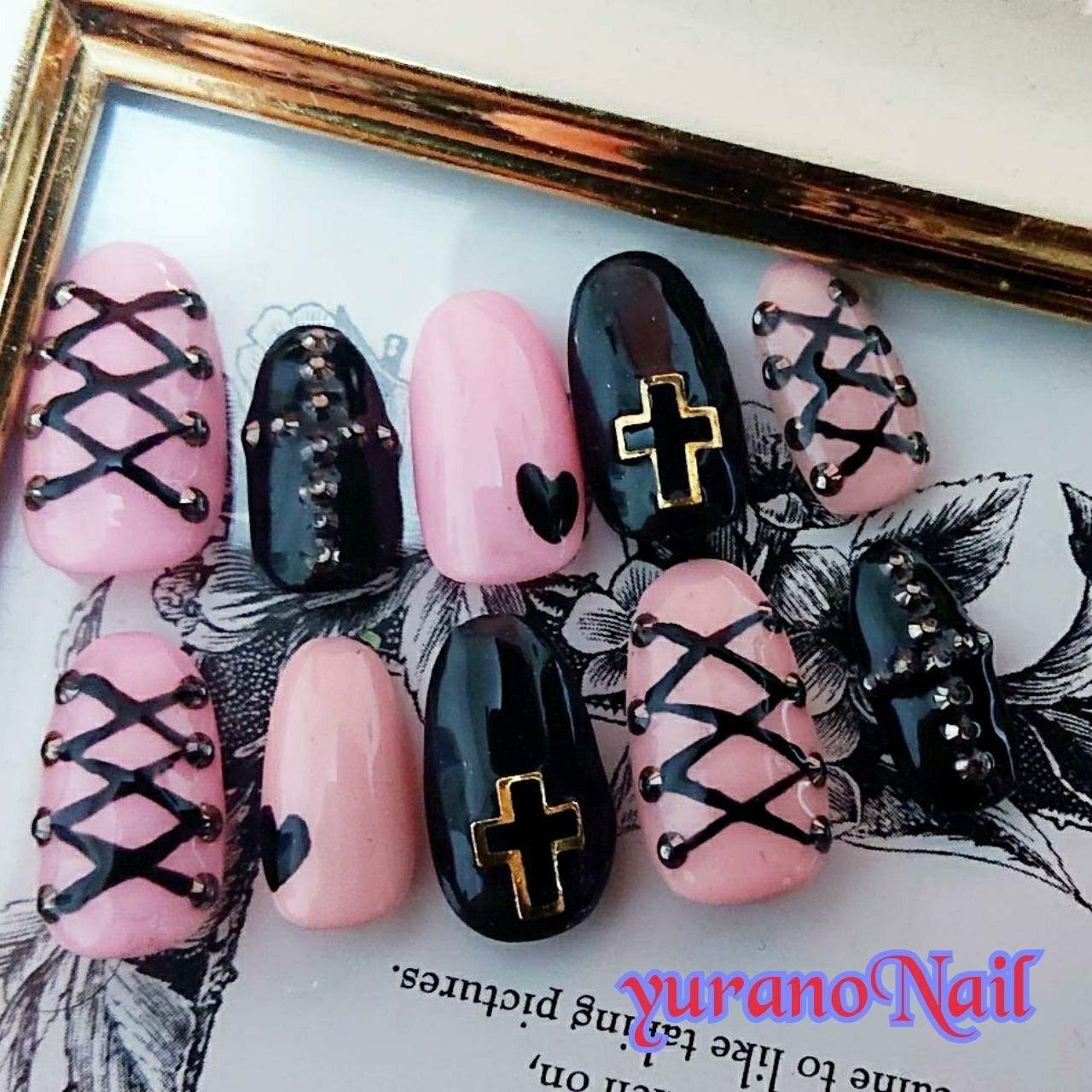 秋/ハロウィン/ハンド/ピンク/ブラック - yuranoNailのネイルデザイン