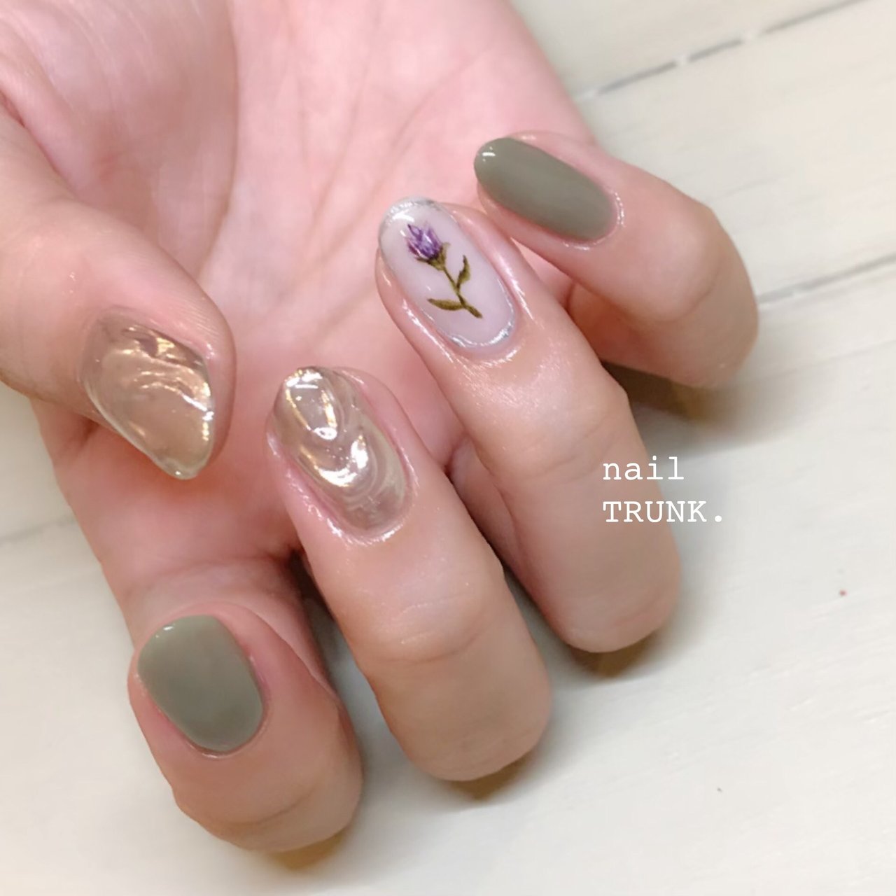 秋 ハンド フラワー ミラー グリーン Nail Trunkのネイルデザイン No ネイルブック