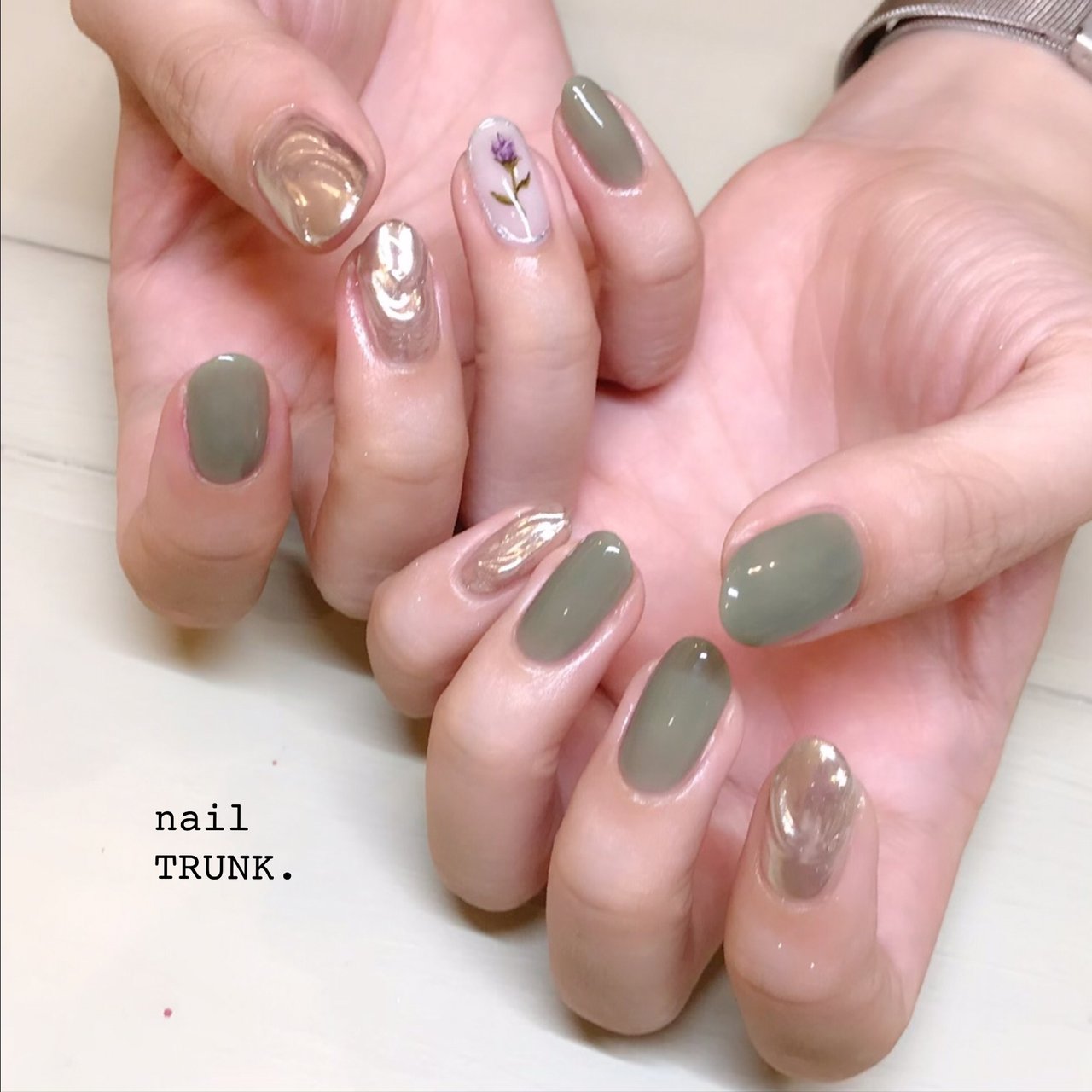 秋 ハンド フラワー ミラー グリーン Nail Trunkのネイルデザイン No ネイルブック