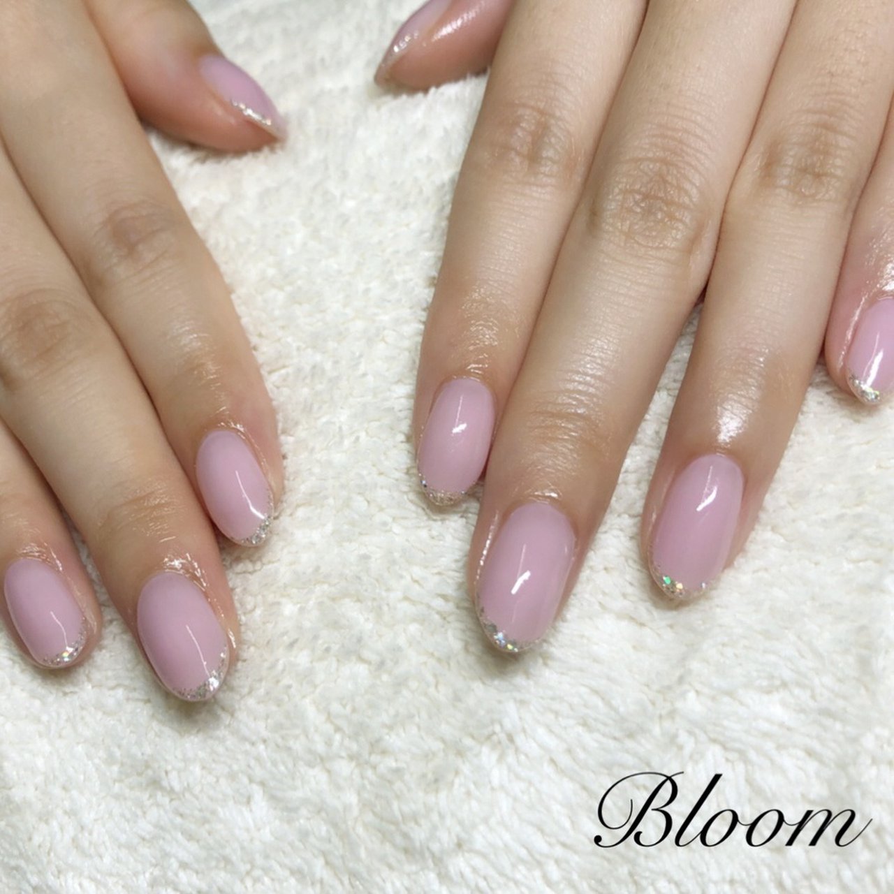 シンプル ラメ ワンカラー ピンク ジェルネイル Bloom 87のネイルデザイン No ネイルブック