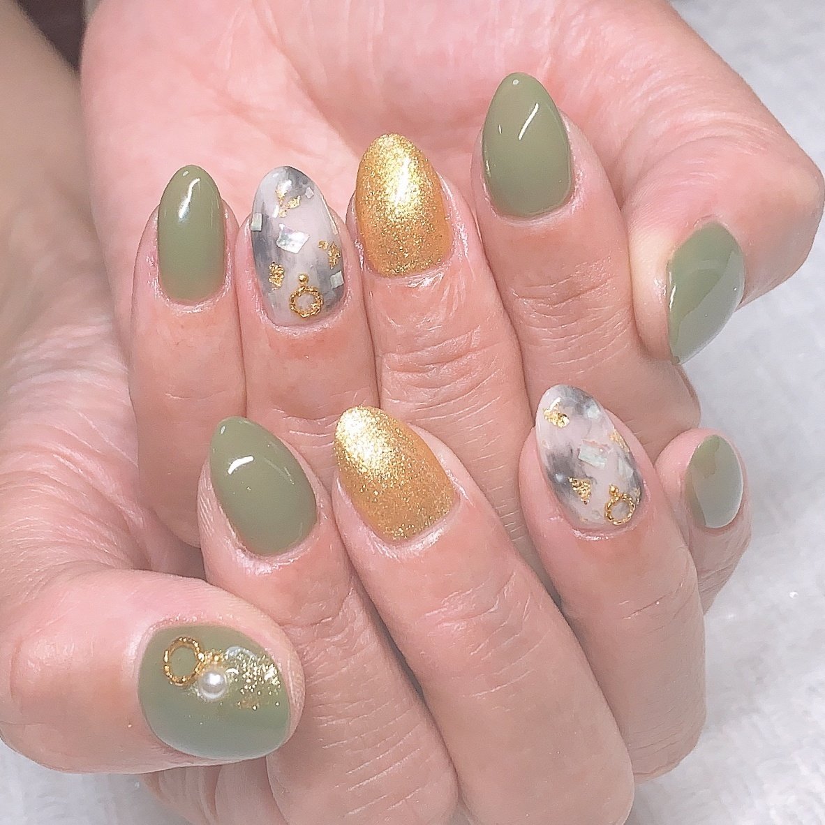 秋 冬 ハンド ラメ ワンカラー Nail S Relumのネイルデザイン No ネイルブック