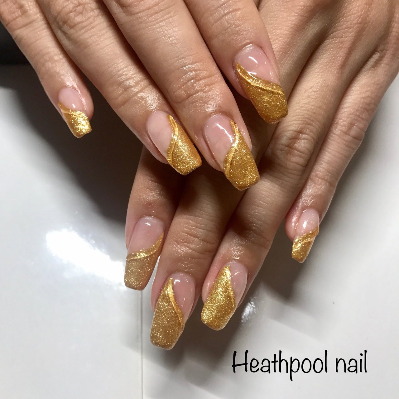 ハンド 変形フレンチ 3d ゴールド ジェル Heathpoolnailのネイルデザイン No ネイルブック