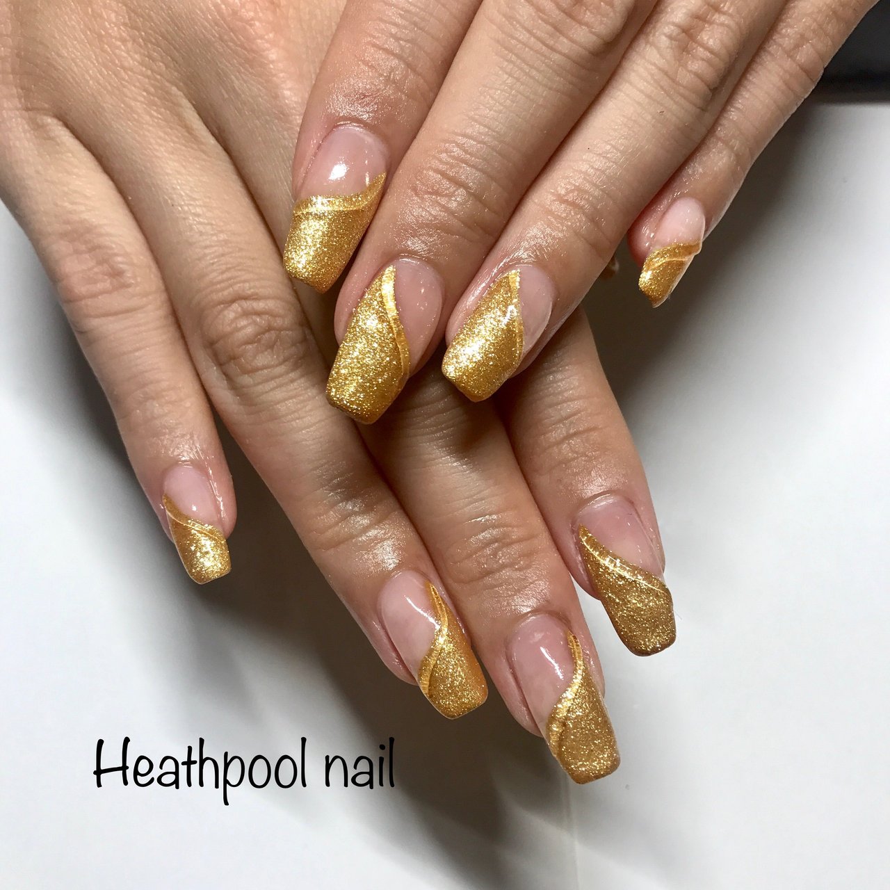 ハンド 変形フレンチ 3d ゴールド ジェル Heathpoolnailのネイルデザイン No ネイルブック