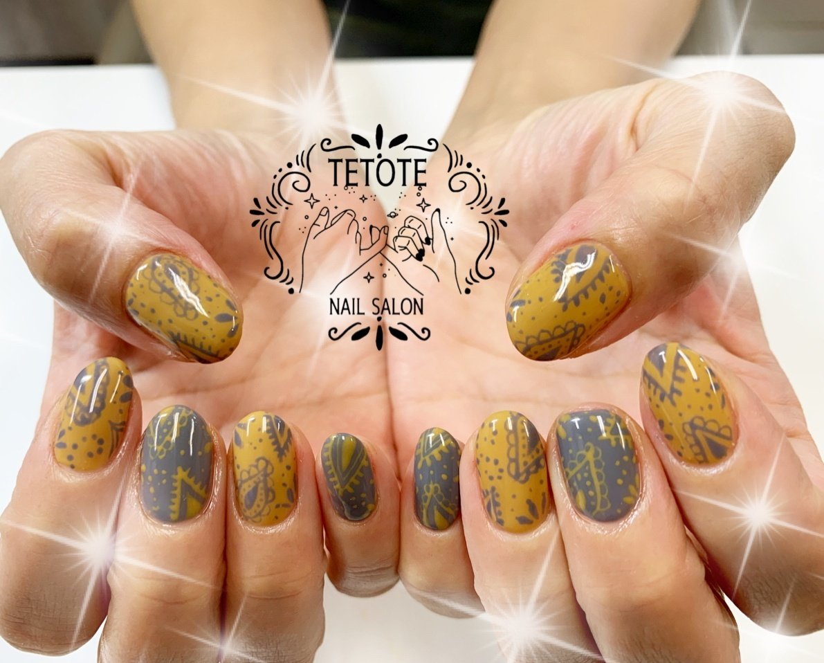 ラメ エスニック ネイティブ イエロー グレー Nailsalon Tetoteのネイルデザイン No ネイルブック