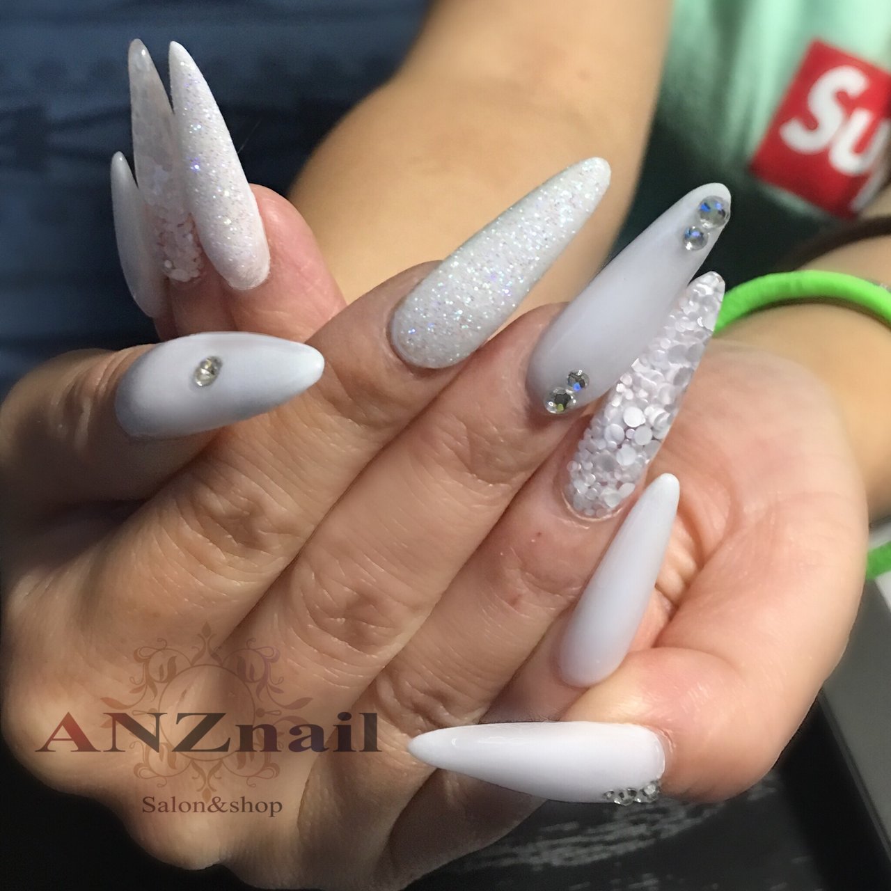 秋 オールシーズン ハンド シンプル ビジュー Anznail 旭川市ネイルサロン ネイリストあんず のネイルデザイン No ネイルブック