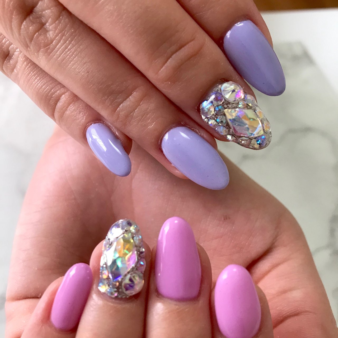 オールシーズン シンプル ビジュー ワンカラー ピンク Nail Room Amery のネイルデザイン No ネイルブック