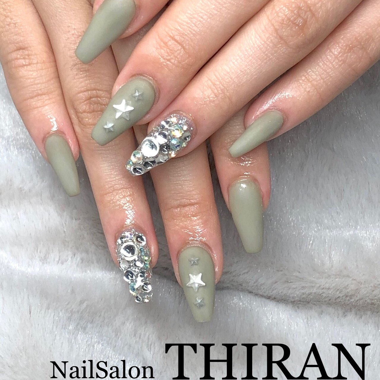 オールシーズン ハンド シンプル ワンカラー 星 Nailsalon Thiranのネイルデザイン No ネイルブック