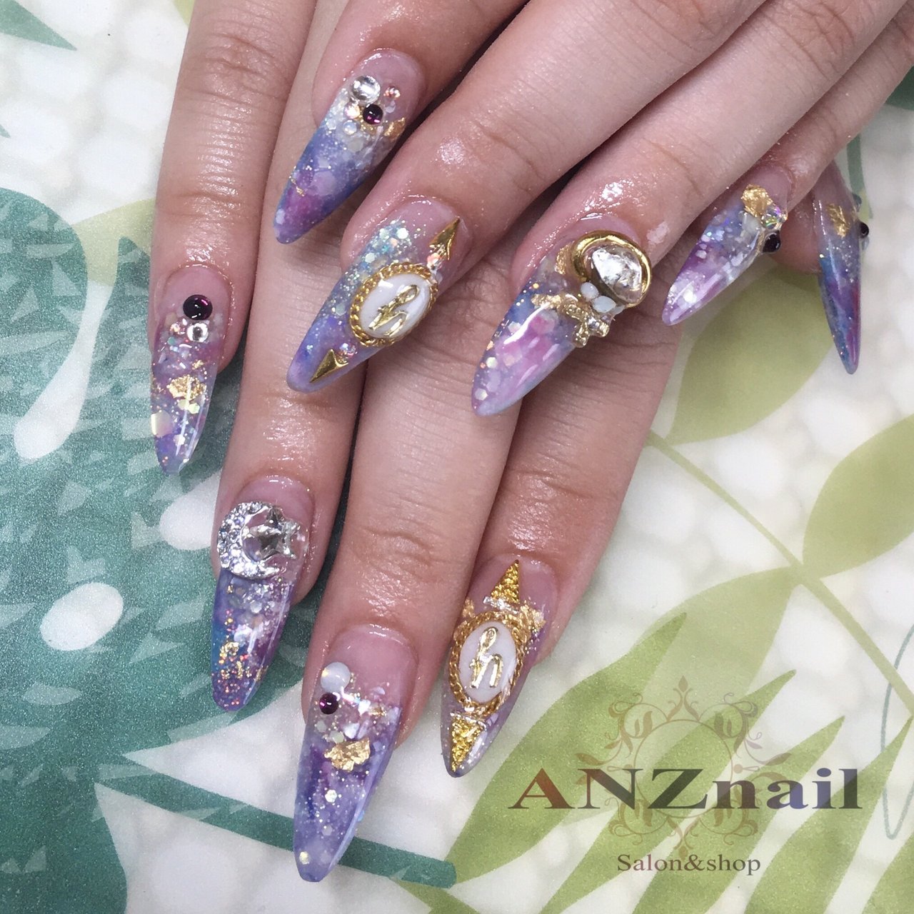 ハロウィン ブライダル ハンド グラデーション ホログラム Anznail 旭川市ネイルサロン ネイリストあんず のネイル デザイン No ネイルブック