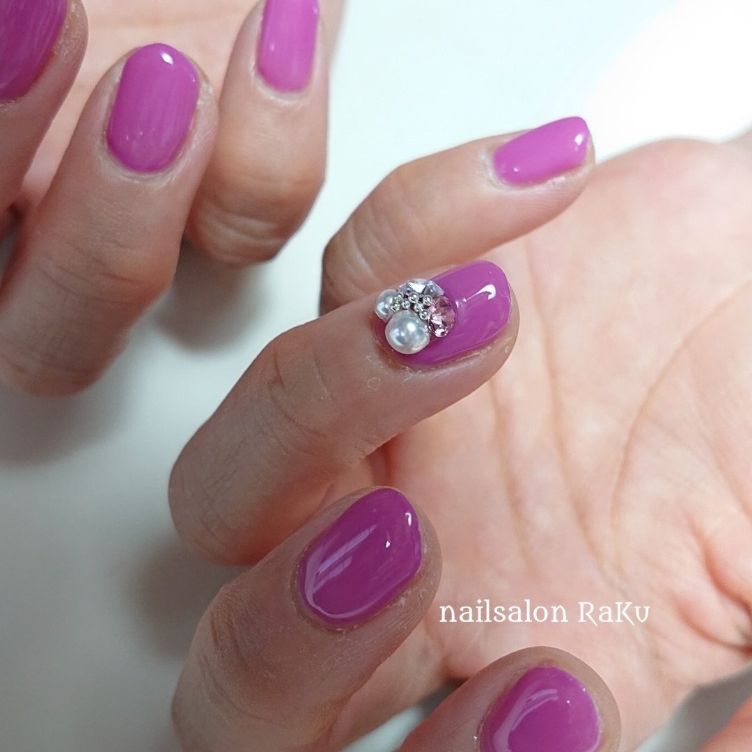 オールシーズン ハンド ビジュー ミディアム ピンク Nailsalon Raku ネイルサロン ラク 西国分寺のネイル デザイン No ネイルブック