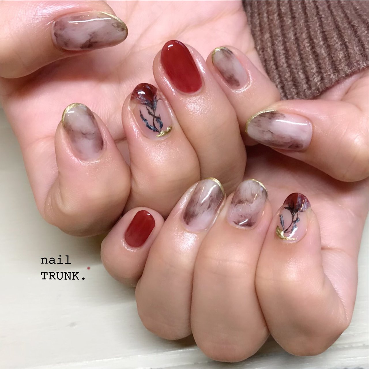 秋 フラワー 大理石 ニュアンス ホワイト Nail Trunkのネイルデザイン No ネイルブック