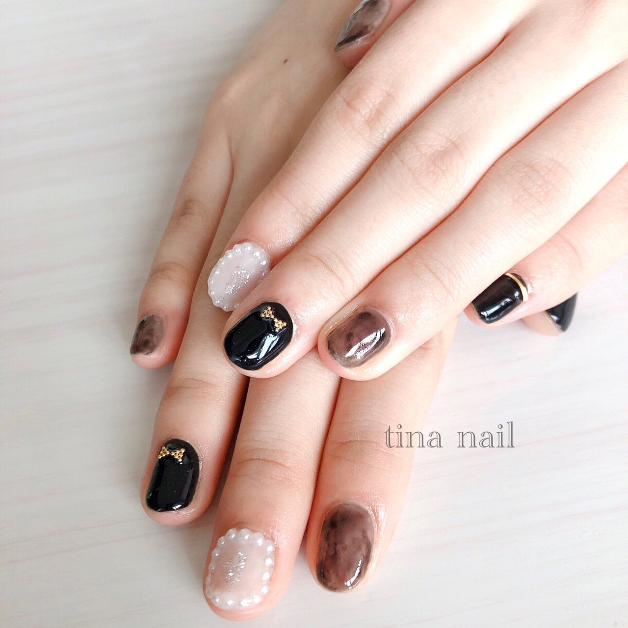 秋 冬 ハンド ホワイト ブラック Tina Nailのネイルデザイン No ネイルブック